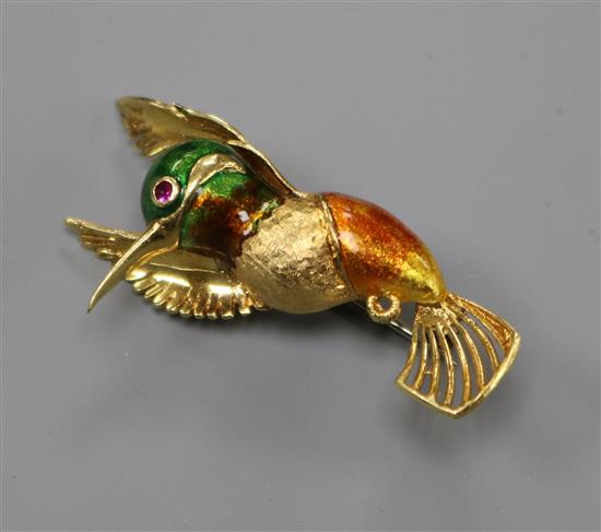 An 18k gold and enamel stylised kingfisher brooch, 43mm.